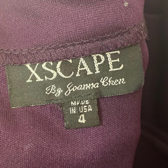 Xscape Dress Lace Cap Sleeve Sheer Side Ruffles Open Back Plum Purple size 4 - Picture 3 of 8